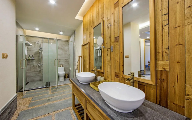 Wuyishan Old Street Hill Lodge