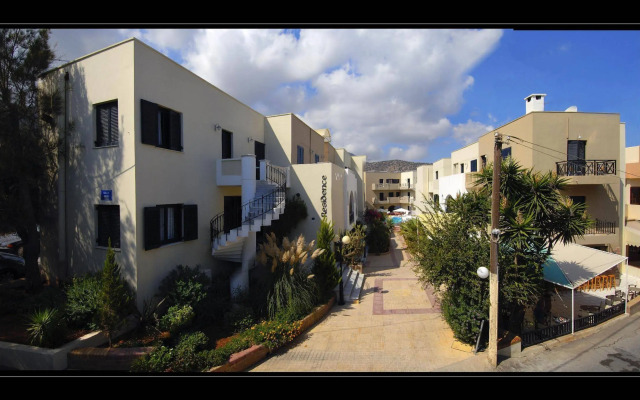 Nami Hotel & Suites