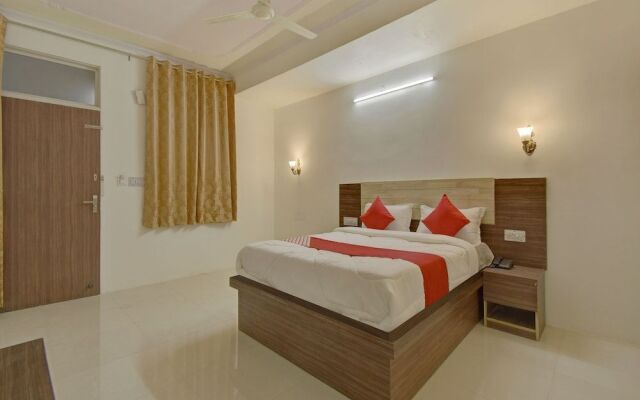 Oyo 43607 Ati They Hotel & Restaurant