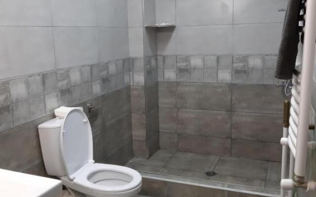 Babis Home Kaloubni st. 40