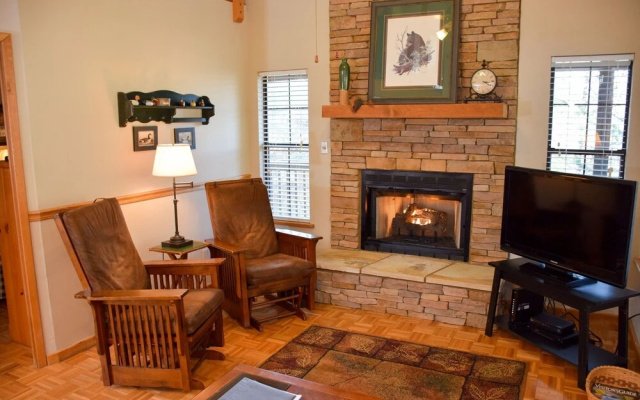 LAKE SONG - 2 Br Cabin