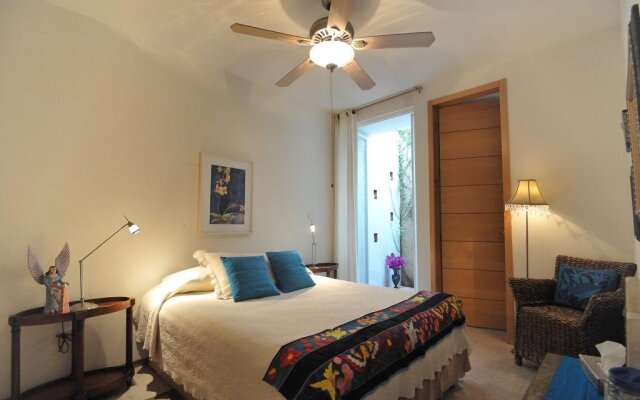 Casa de las Bugambilias B&B