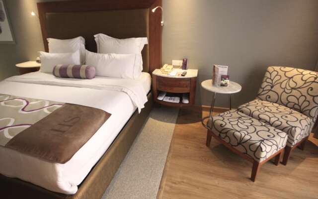 HS HOTSSON Hotel Silao