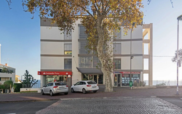 Rodamar I by An Island Apart