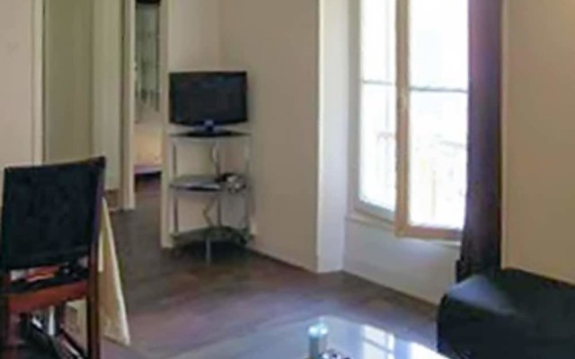 Apartment in Cannes Offering Every Comfort, 100 Meters From the Croise