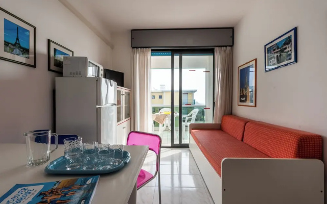 Family Beachfront Residence in Bibione With Pool