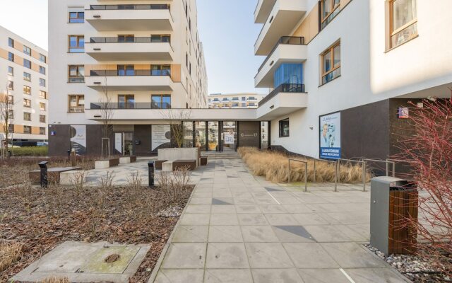 Komputerowa Studio Warsaw by Renters