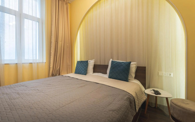 1001 Nights ~ in a Beautiful Two-Bedroom Apartment