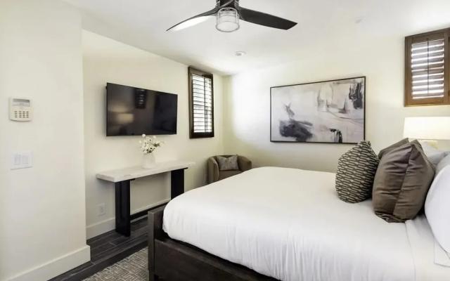 Luxury Living With Game Rooms Poolside Paradise