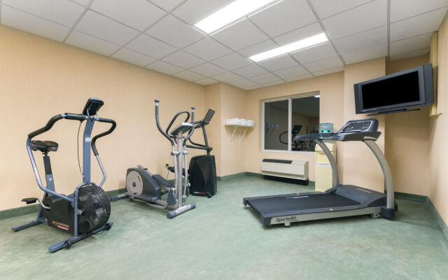 Ramada Amherst/Getzville Hotel And Conference Center