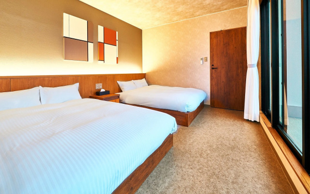 Lacer Okinawa Naha Miebashi