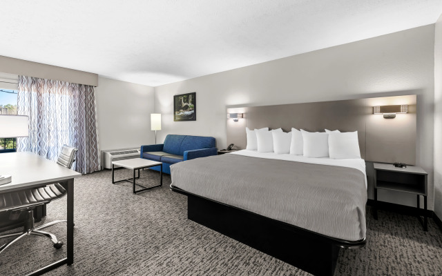 Quality Inn And Suites Dollywood