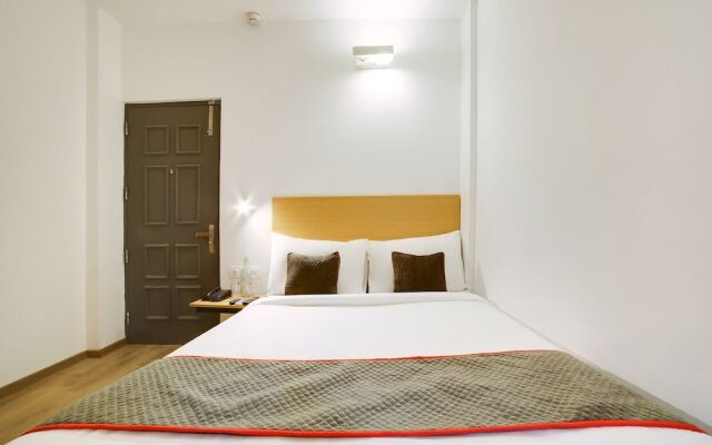 Oyo Townhouse 230 Old Gurgaon Sector 14