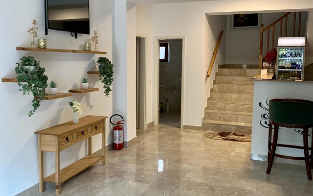 Pensiunea Anotimpuri by Casa Sandu