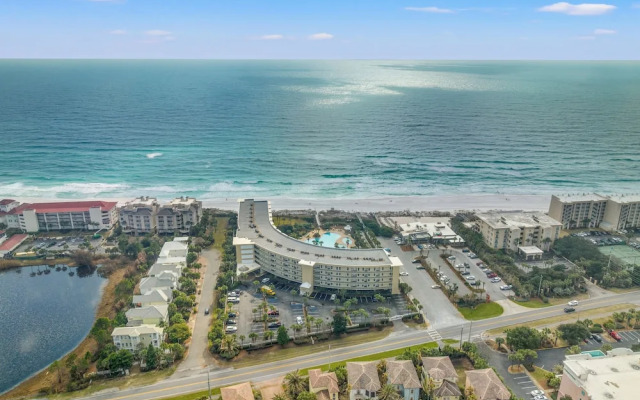 Beachfront Luxury 2Bd 2Ba Condo With Balcony! Sleeps 6!