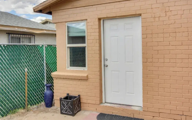 Tucson Studio w/ Private Backyard - Great Location