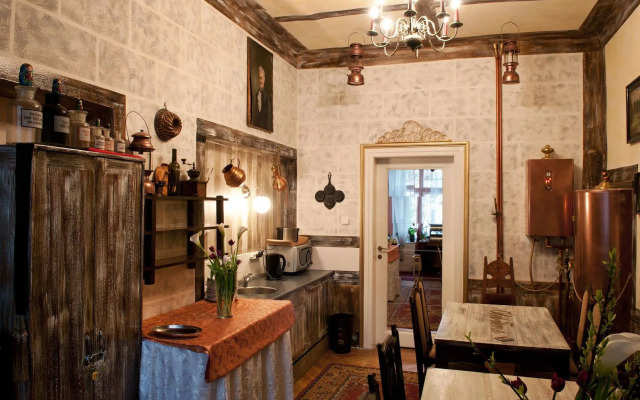 Old Time Hotel