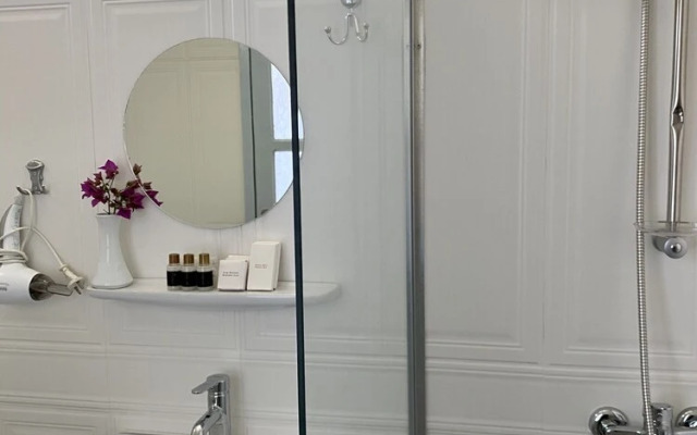 Alasonya Otel Alacati by Lamira