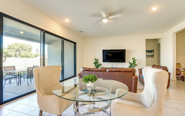 Modern Glendale Getaway ~ 3 Mi To Stadium!