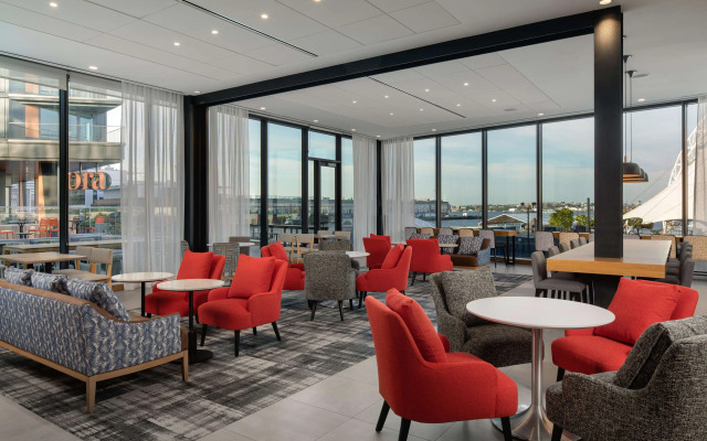 Hyatt Place Boston/Seaport District