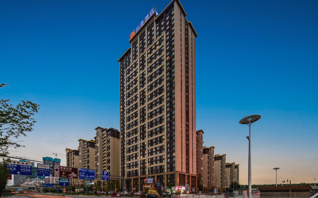 Berman Hotel (Guiyang southwest Trade City Jinyang bus station store)