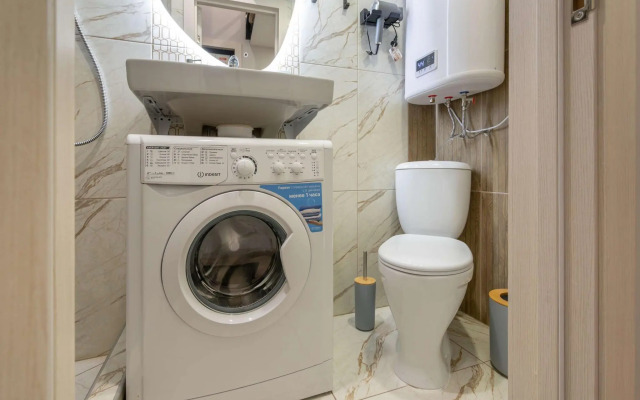 Метры в центре на улице Жуковского 7-9