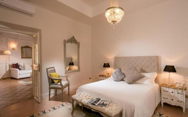 Trevi Ab Aeterno - Amazing View of the Trevi Fountain