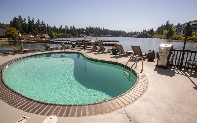 Lakeshore Inn