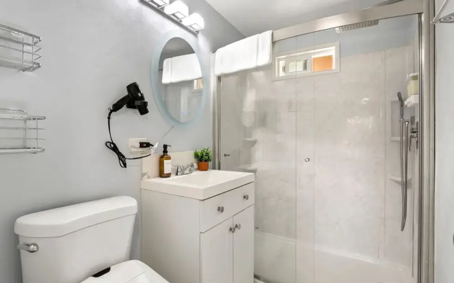 Beautiful 4BR Home Nr Disneyland