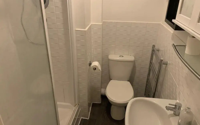 Sleeps 4/6 pet Friendly Parking nr Nec/warwick uni