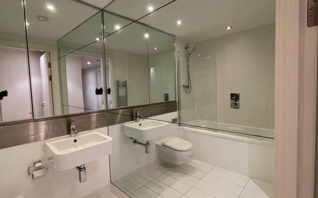 Stunning 1-bed Apartment in Salford
