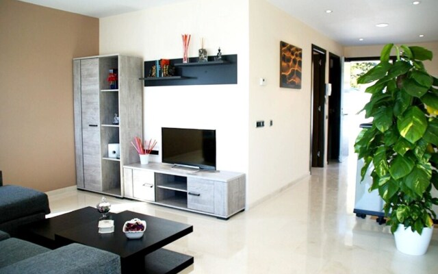 House With 5 Bedrooms in Calafell, With Wonderful sea View, Private Po