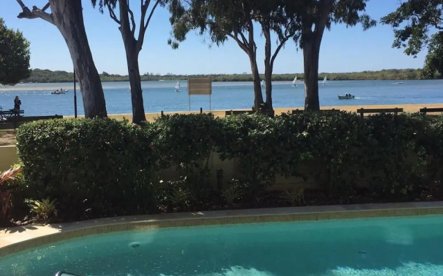 The Esplanade Riverview Holiday Apartments