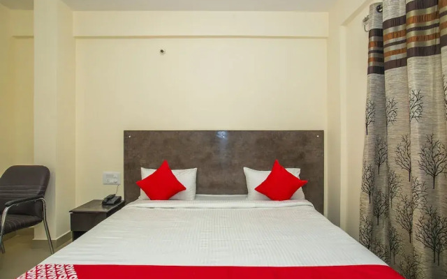 OYO 19524 Maruthi Home Stays 2