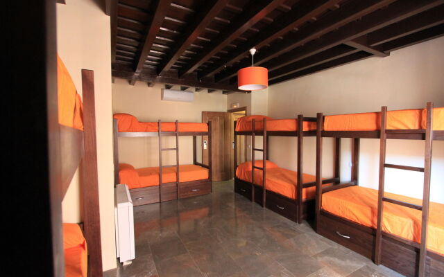Hostel Mii Mercader De Sedas