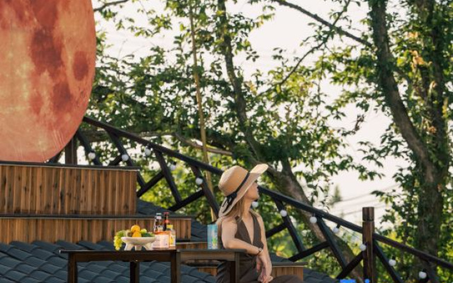 MALT Wheat Field | Stream Trekking & Rooftop Adventure Resort with Starry Pool – People – Huzhou