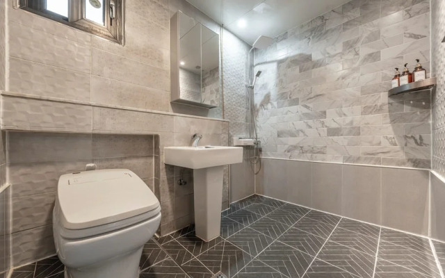 Gangneung Nineone Pet Pension