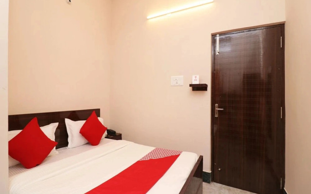 Studio Atrium by OYO Rooms