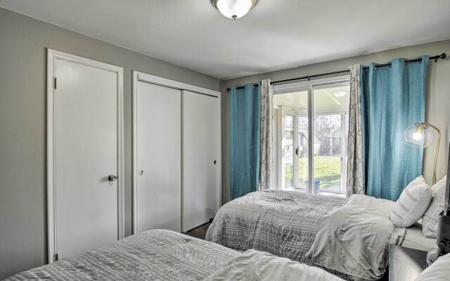 Buffalo Getaway w/ Charcoal Grill & Patio!