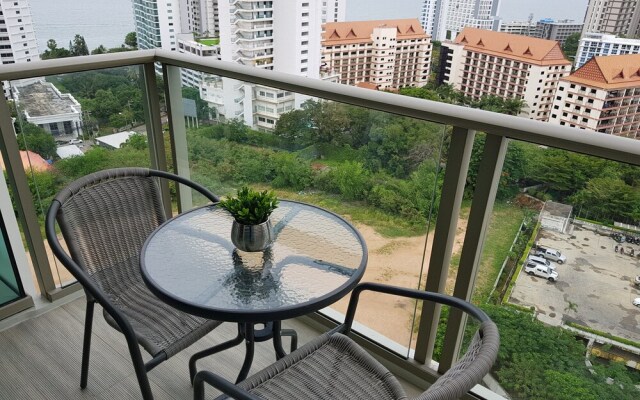 Riviera 1BR Sea View 3901 by Pattaya Holiday