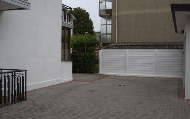Dainese Apartments, Casa Ester