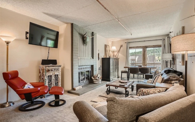 Your Next Vacay at Peak 9 Ski-in/ski-out