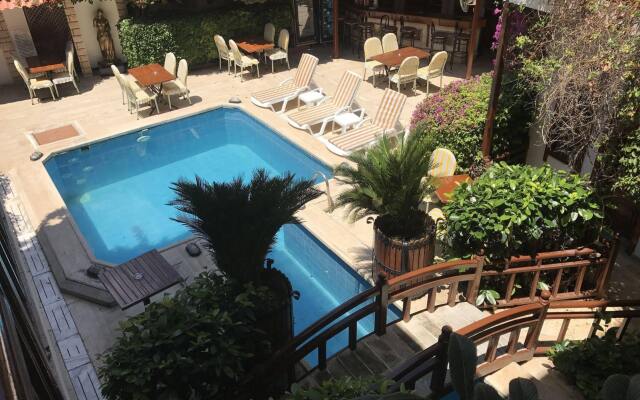 Karyati̇t Hotel