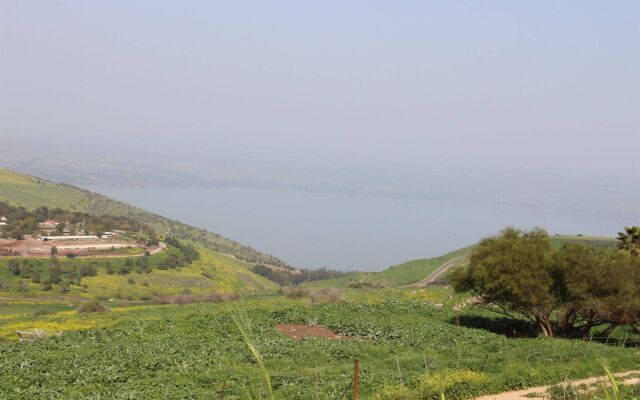 Arbel Guest House Shavit Family