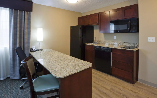 GrandStay Hotel & Suites