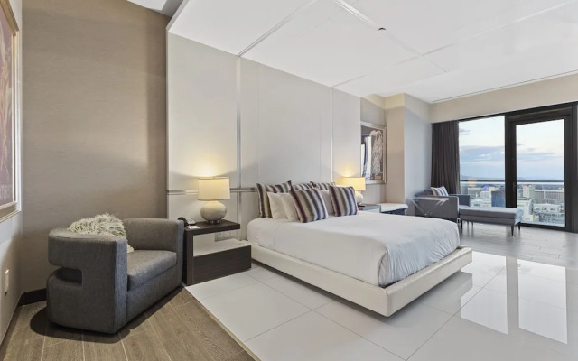 StripViewSuites at Palms Place Penthouses