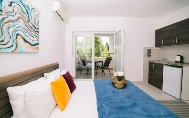 Room in Studio - Studio With Balcony and Sea View