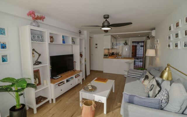 New, Sunny, Near The Beach With Sea Views