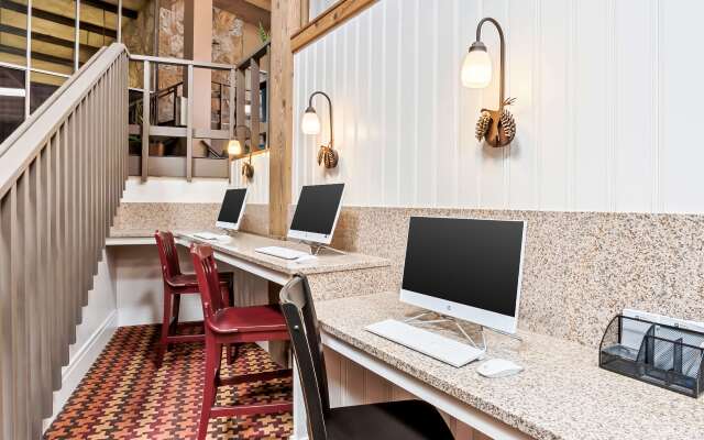 Best Western Outlaw Inn