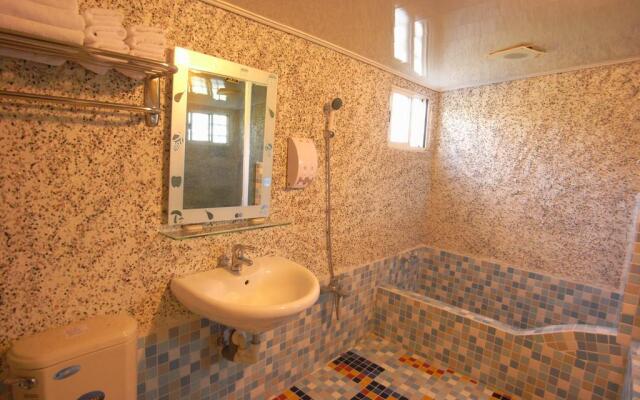 Nanwan Ocean God B & B